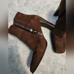 Elegant Brown Suede Ankle Boots